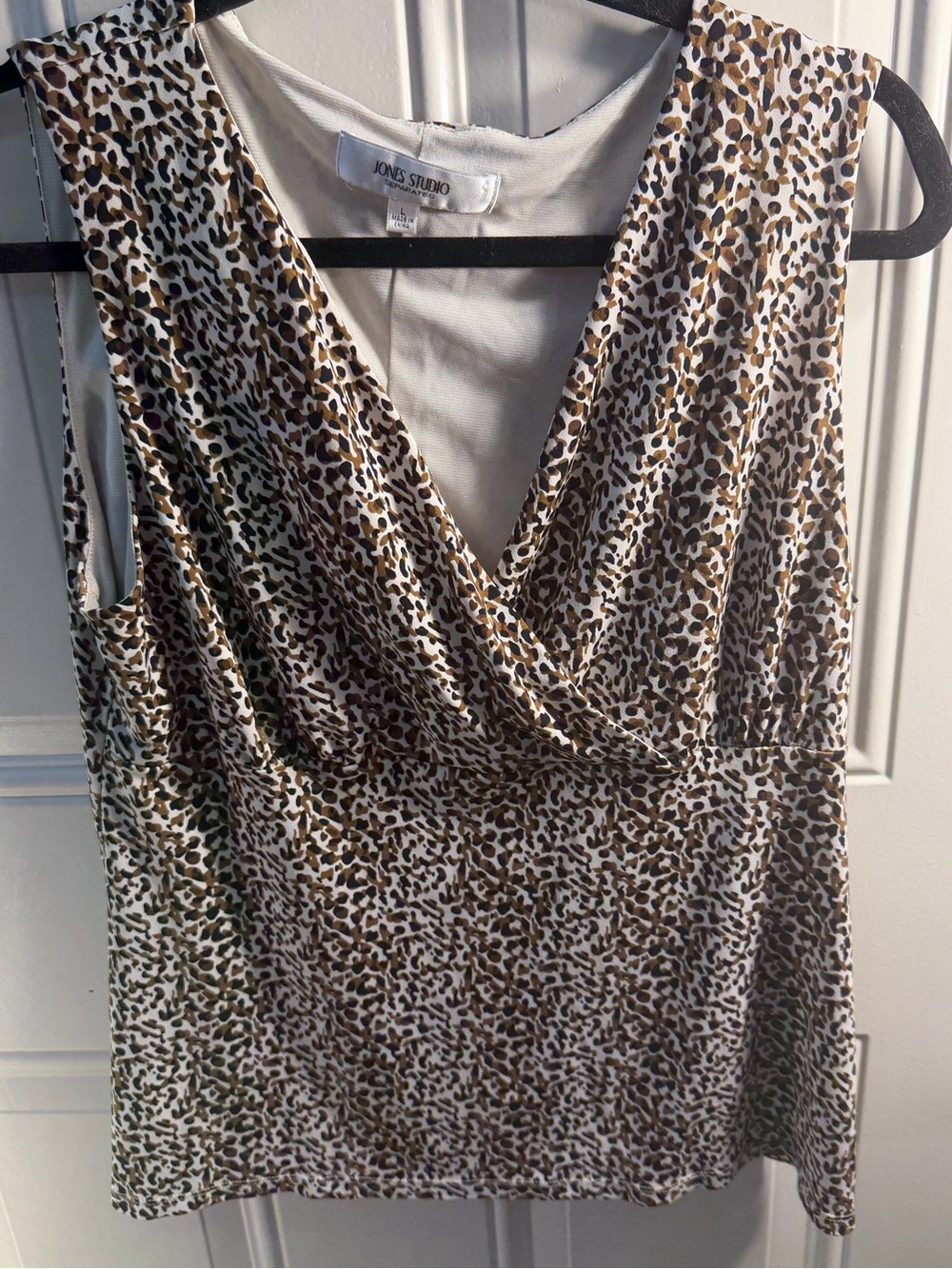 Jones Studio Brown and White Leopard Print Sleeveless V-Neck Camisole